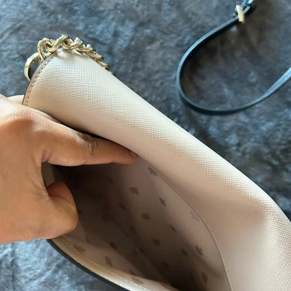 Kate Spade Taupe and White Chain Crossbody bag - Picture 6 of 12